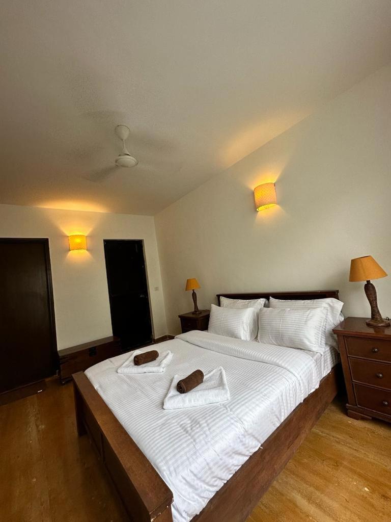 Villa M - Jia 4 Candolim Goa 3Bhk, Pool Facing, Near Beach, Free Breakfast, Free Wifi And Prime Location Aguada Kültér fotó